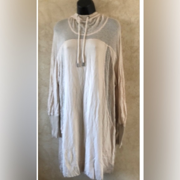 Free People Movement Hometown Layer - Picture 2 of 5